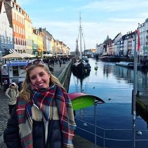 Meet your Posher, Laney